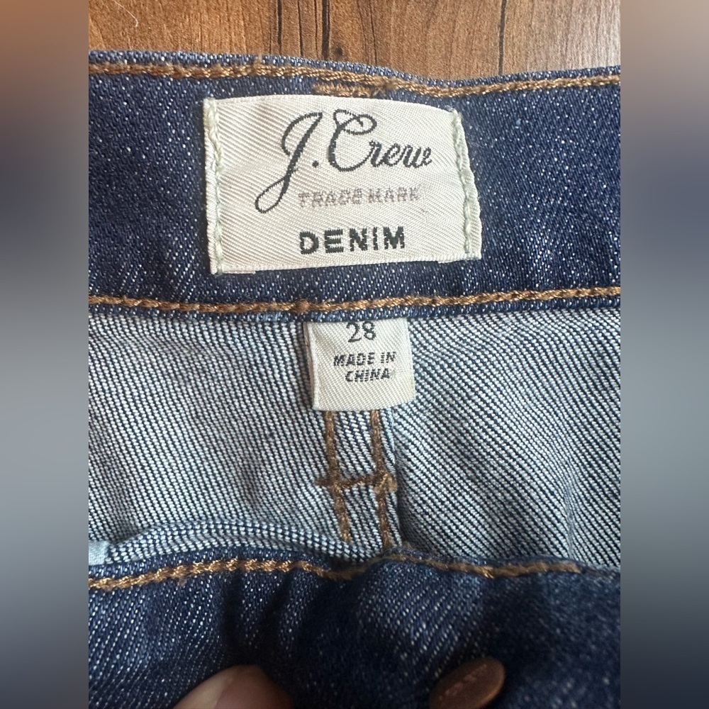 J.Crew Denim Mini Skirt Raw Hem Dark Wash Classic A-Line Size 28 - Picture 3 of 6